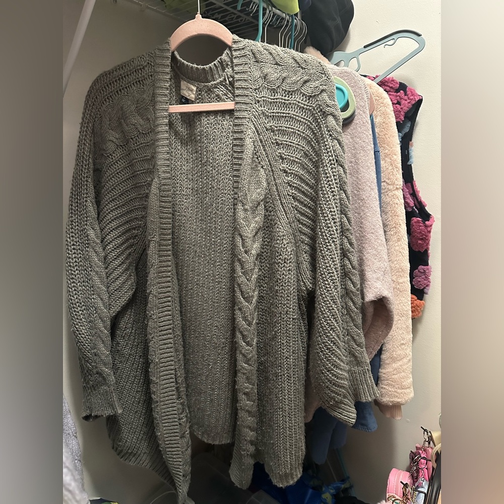 Grey cardigan
